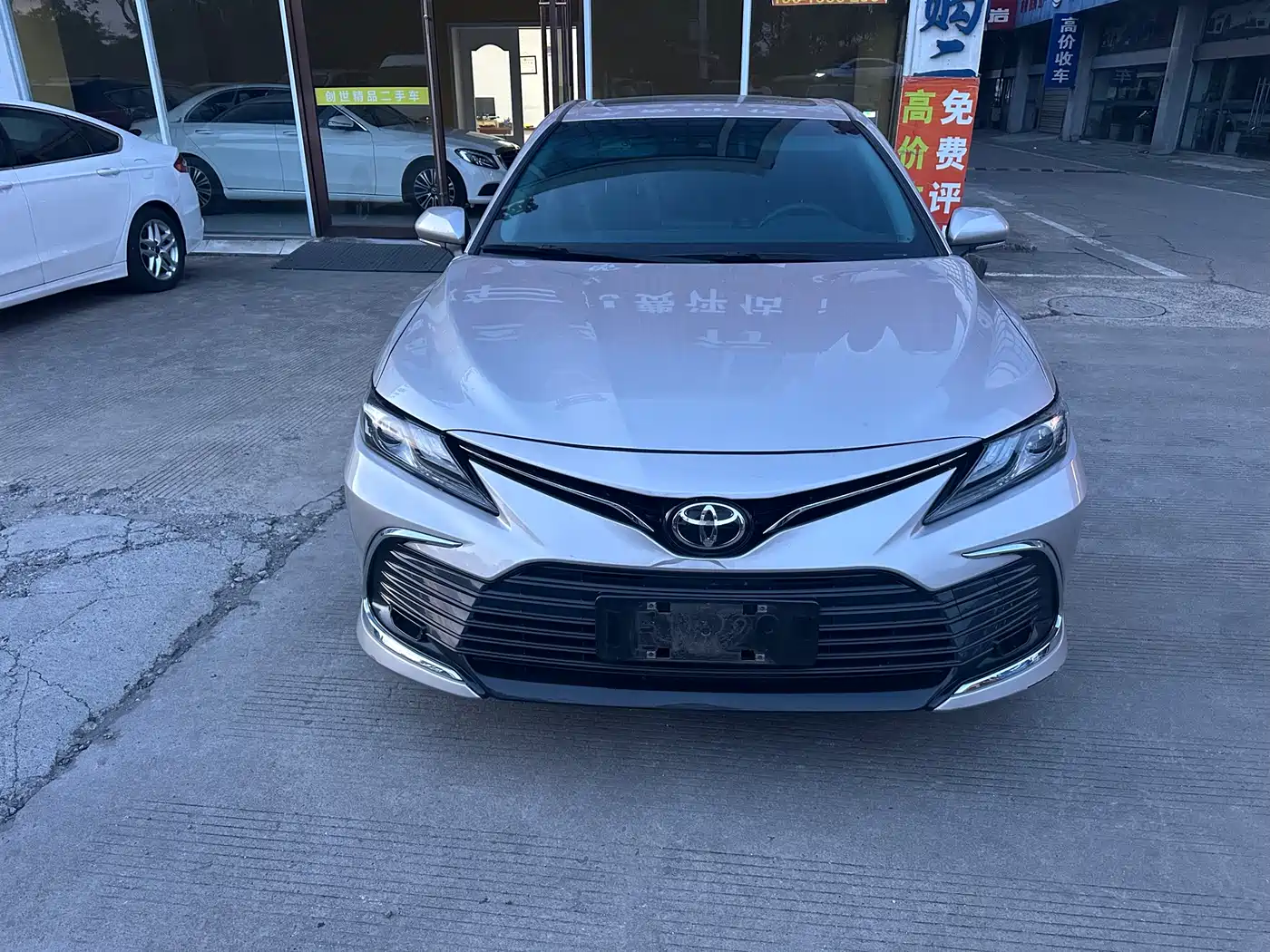 Toyota Camry 2021 2.0G Luxury Edition фото 2