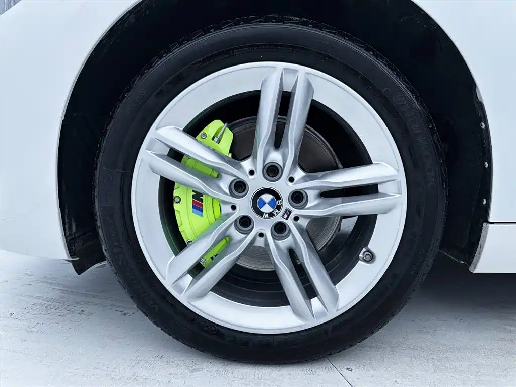 BMW 1 Series 2021 120i M Sport Shadow Edition фото 24