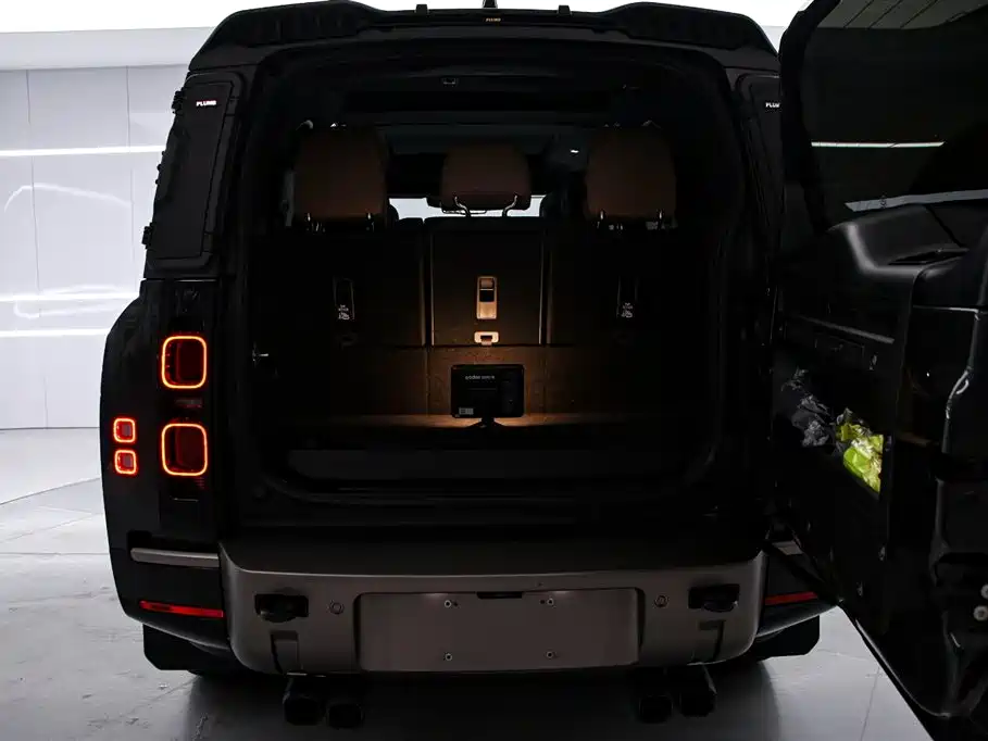 LAND ROVER GUARD
