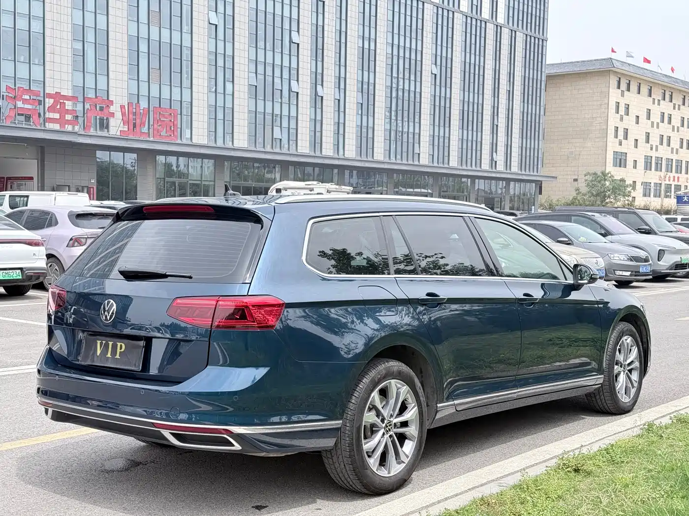 Volkswagen Weilan 2021 2.0T Smooth Ride Edition фото 7