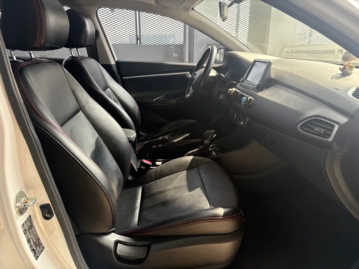 Hyundai Elantra 2017 1.6L Automatic Joy Value GLS фото 5