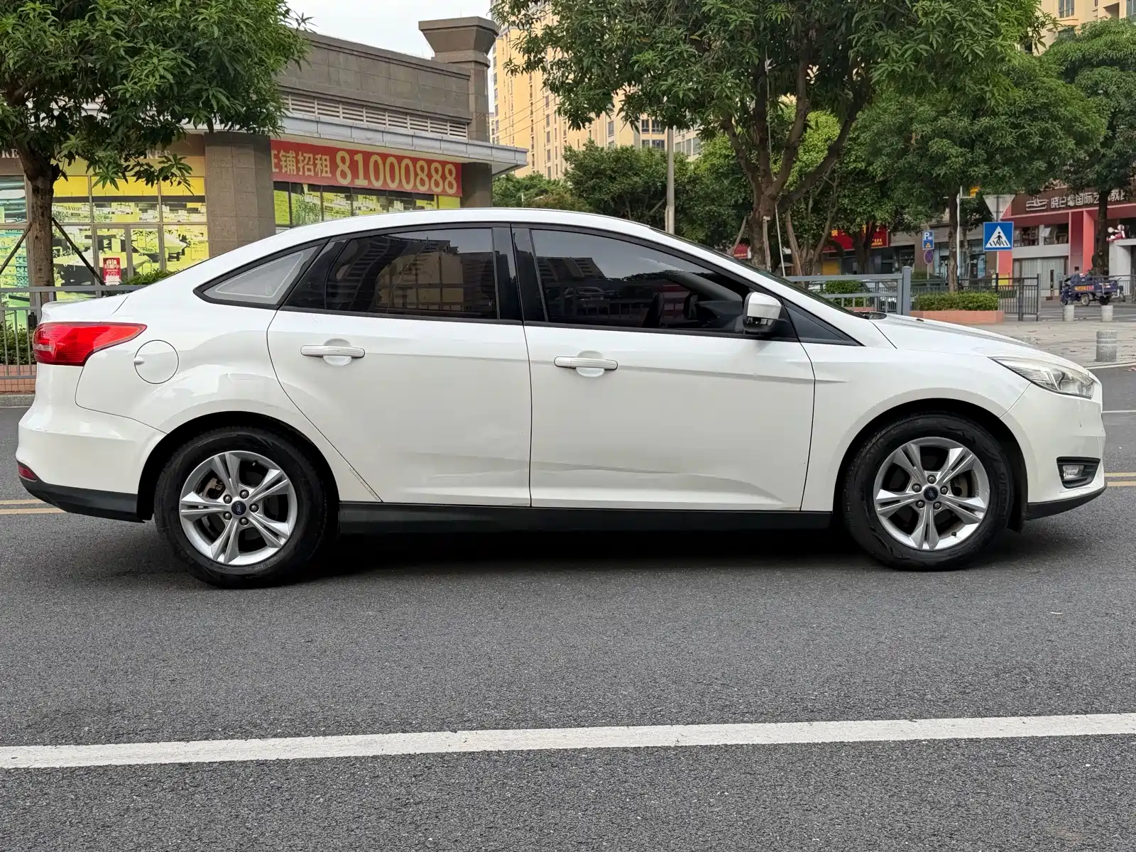 Photo 11 - Ford Focus
