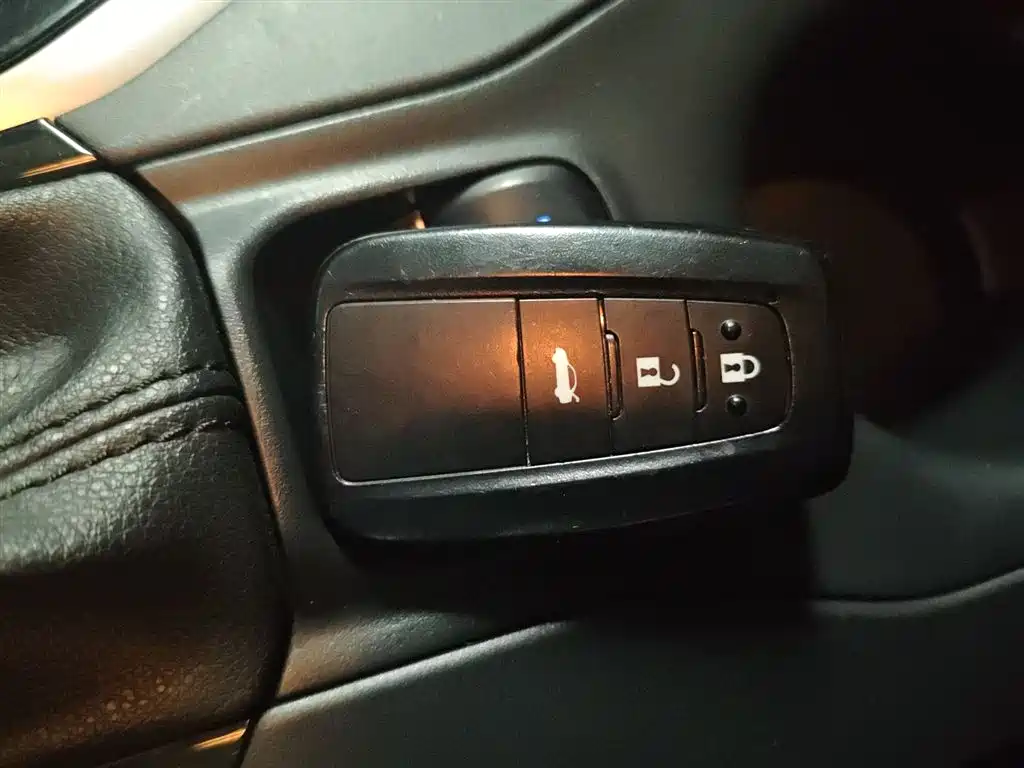 Toyota Corolla 2021 Hybrid 1.8L E-CVT Elite Edition фото 9