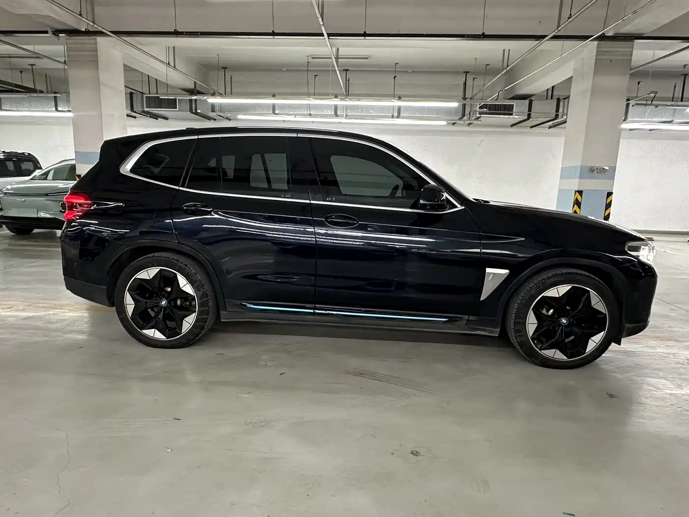 BMW iX3 2021 Facelift Pioneer фото 3