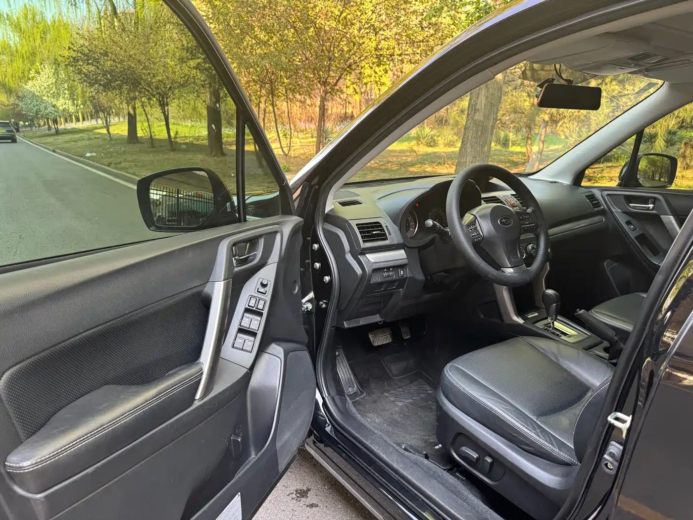 Subaru Forester 2014 2.5i Automatic Elite Edition фото 8