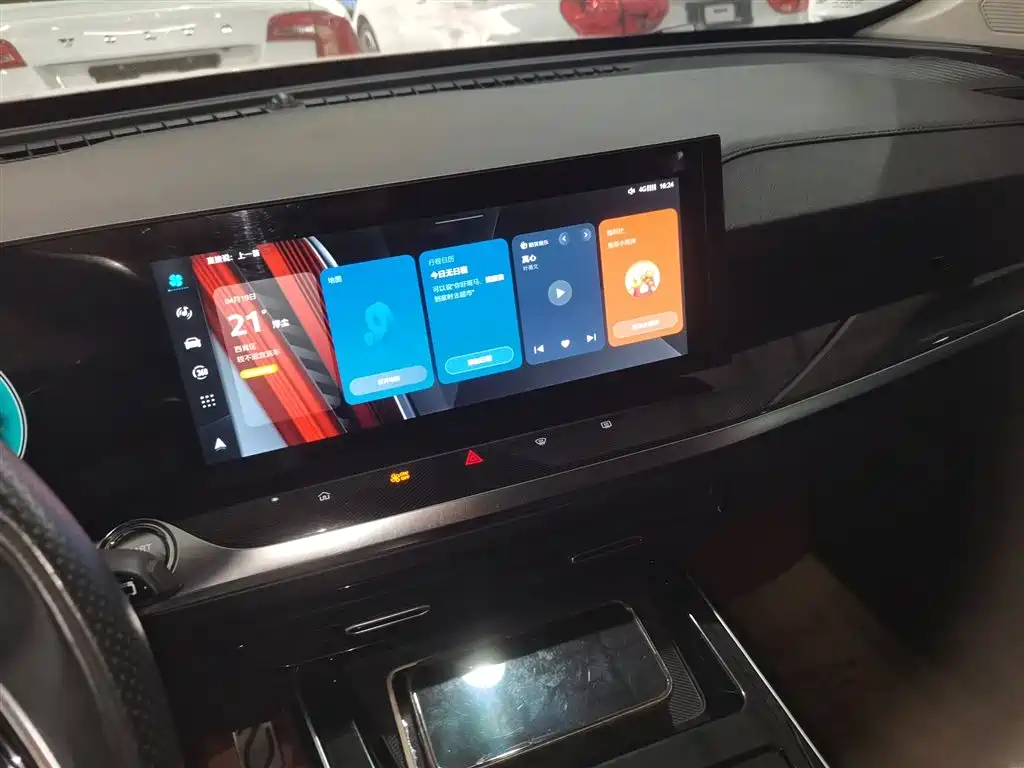 Roewe RX5 eMAX 2022 2022 1.5T PHEV Fearless Premium Edition