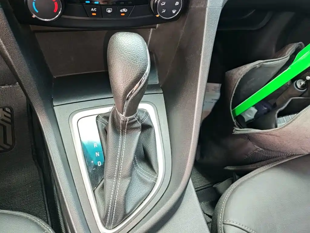 Фото 14 - Buick Excelle