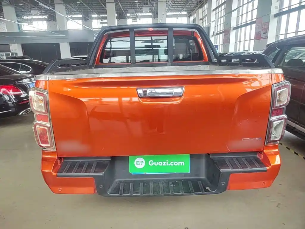 Фото 6 - Isuzu D-MAX