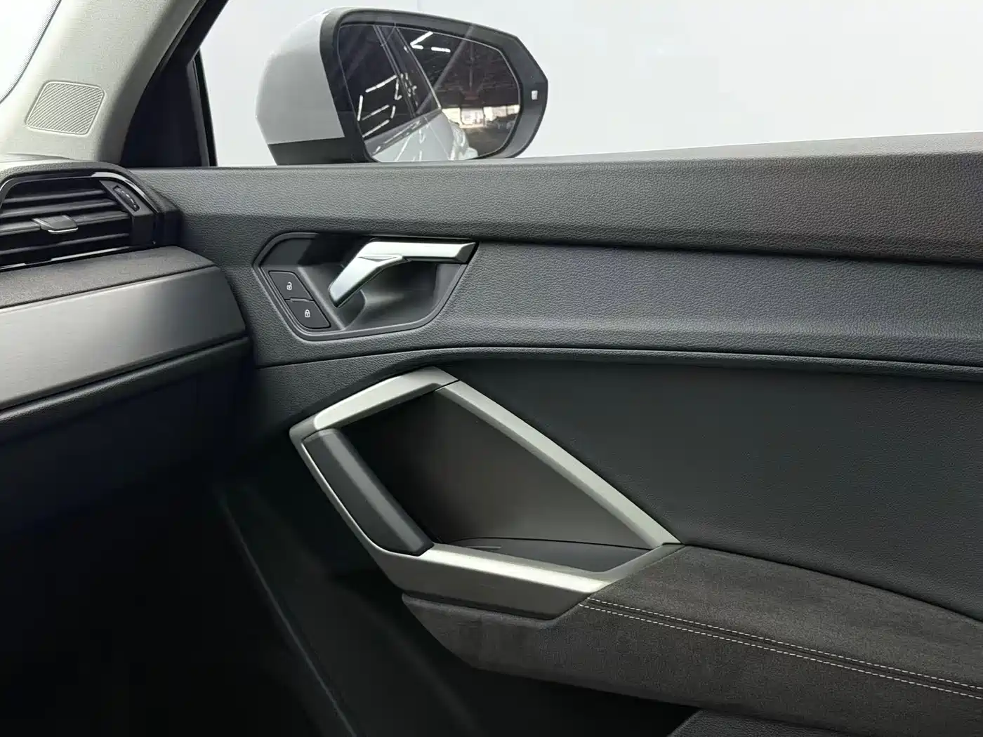 Audi Q3 2022 35 TFSI Fashion Dynamic фото 12