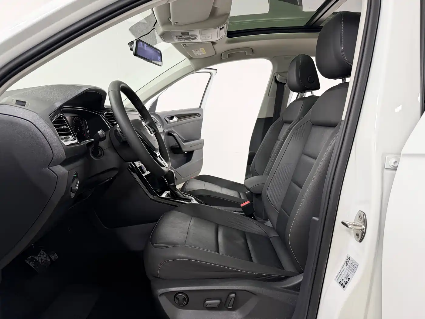 VOLKSWAGEN T ROC EXPLORING SONGS