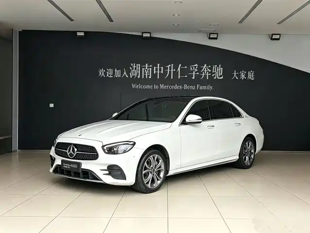 Mercedes-Benz E-Class 2022 E 300 L Sport Fashion — фото 1