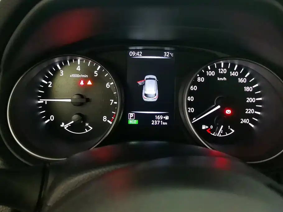Nissan Qashqai 2025 2025 Facelift Honor 2.0L CVT XV+ Leading Edition