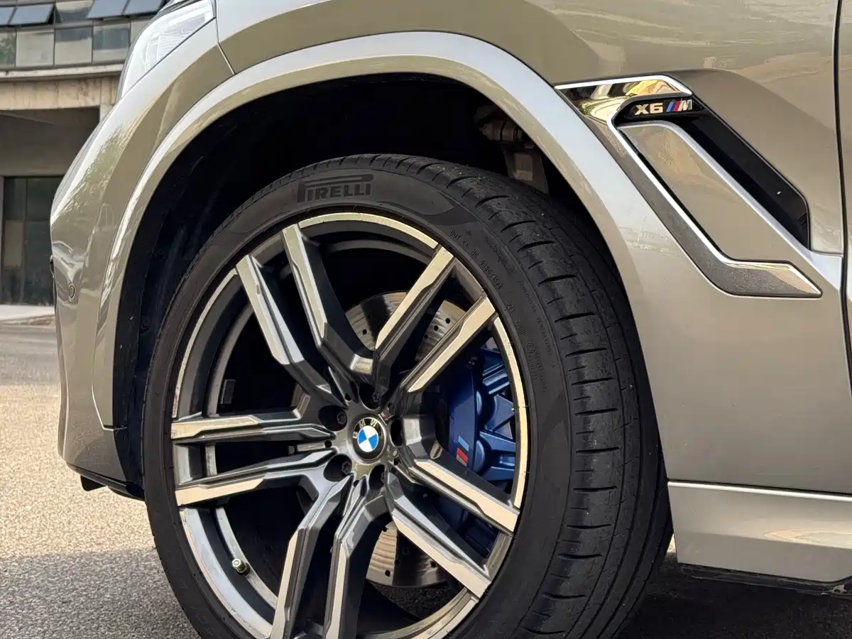 BMW X6 M