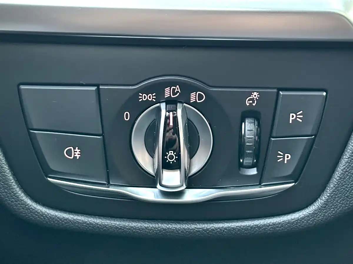BMW X3 2019 xDrive28i Luxury Package фото 23
