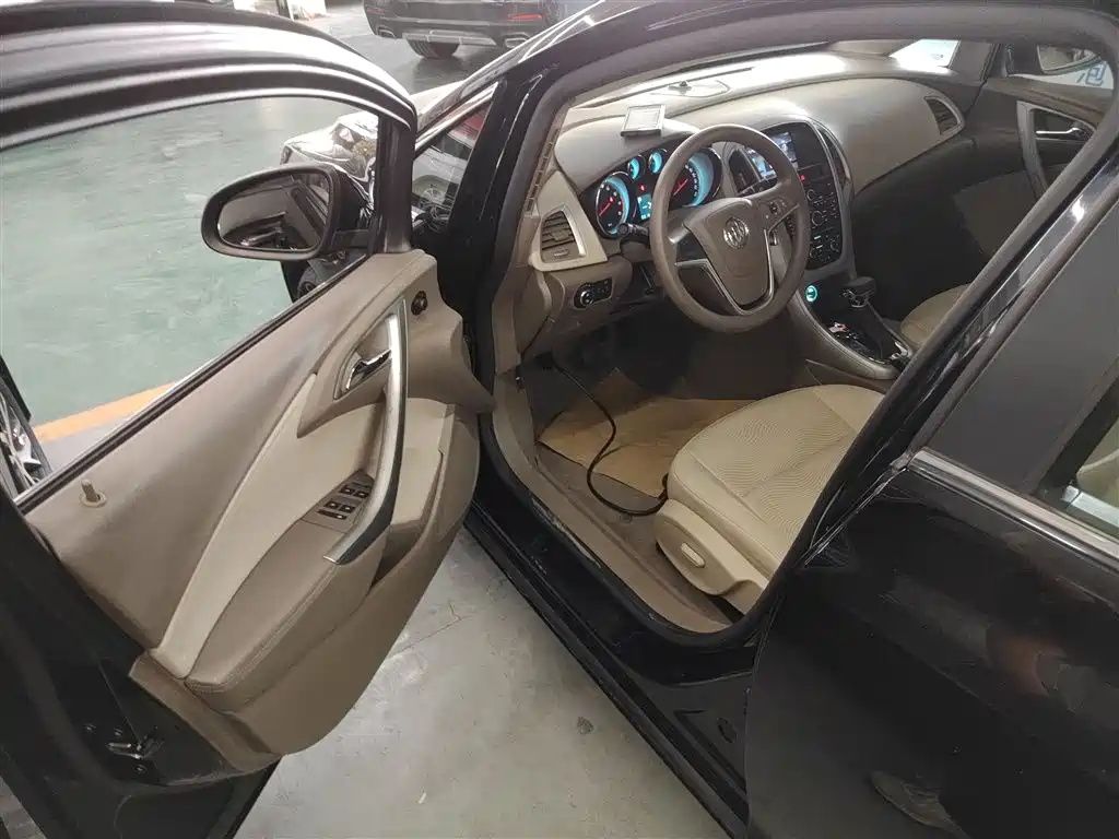 Buick Excelle 2013 GT 1.6L Automatic Fashion Edition фото 16