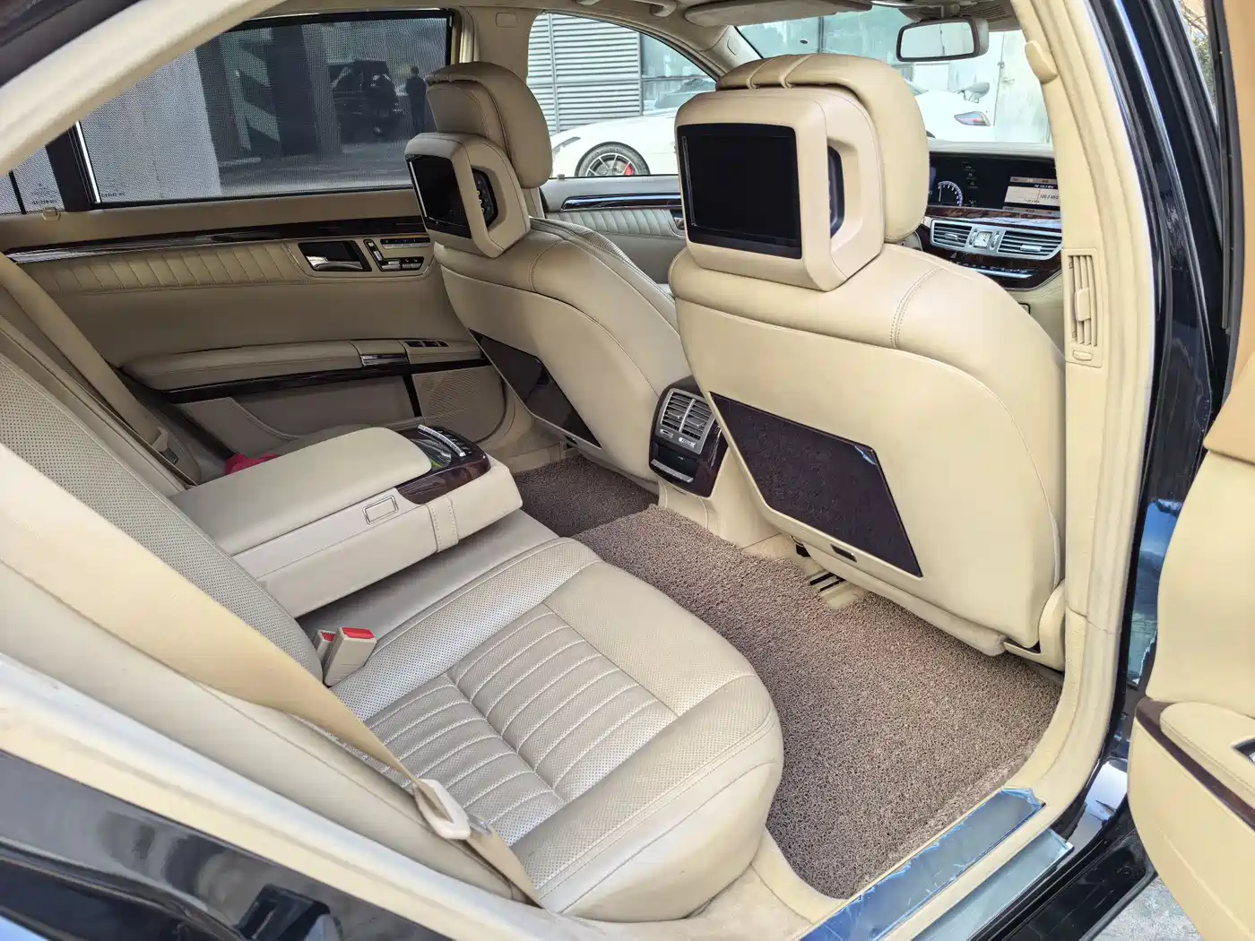 Mercedes-Benz S-Class 2010 S 600 L фото 8
