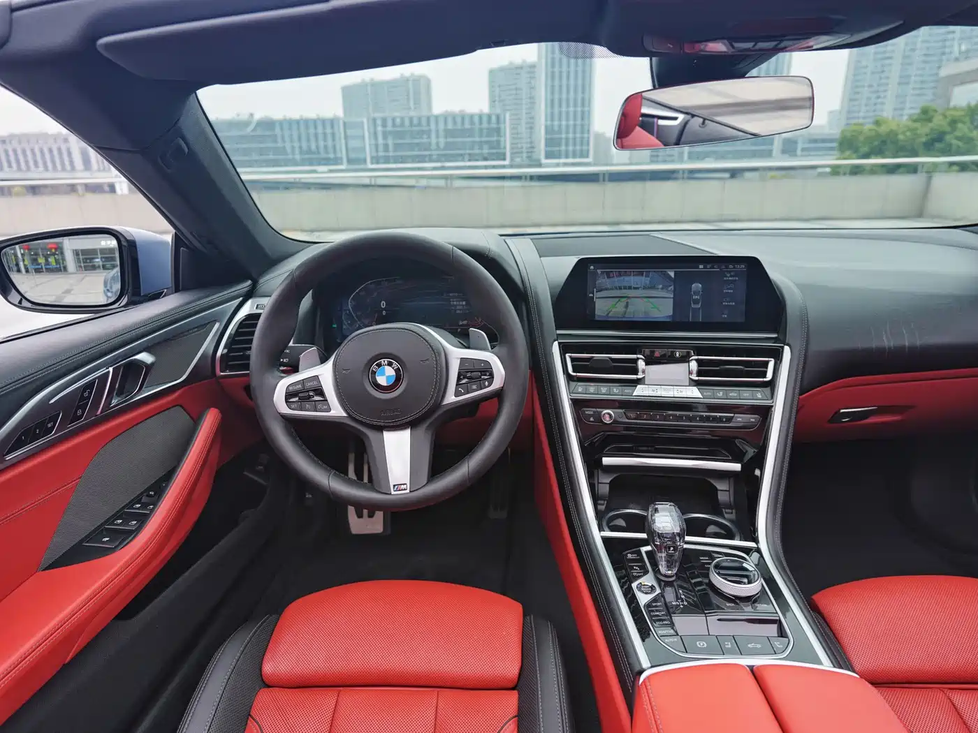 Фото 10 - BMW 8 Series