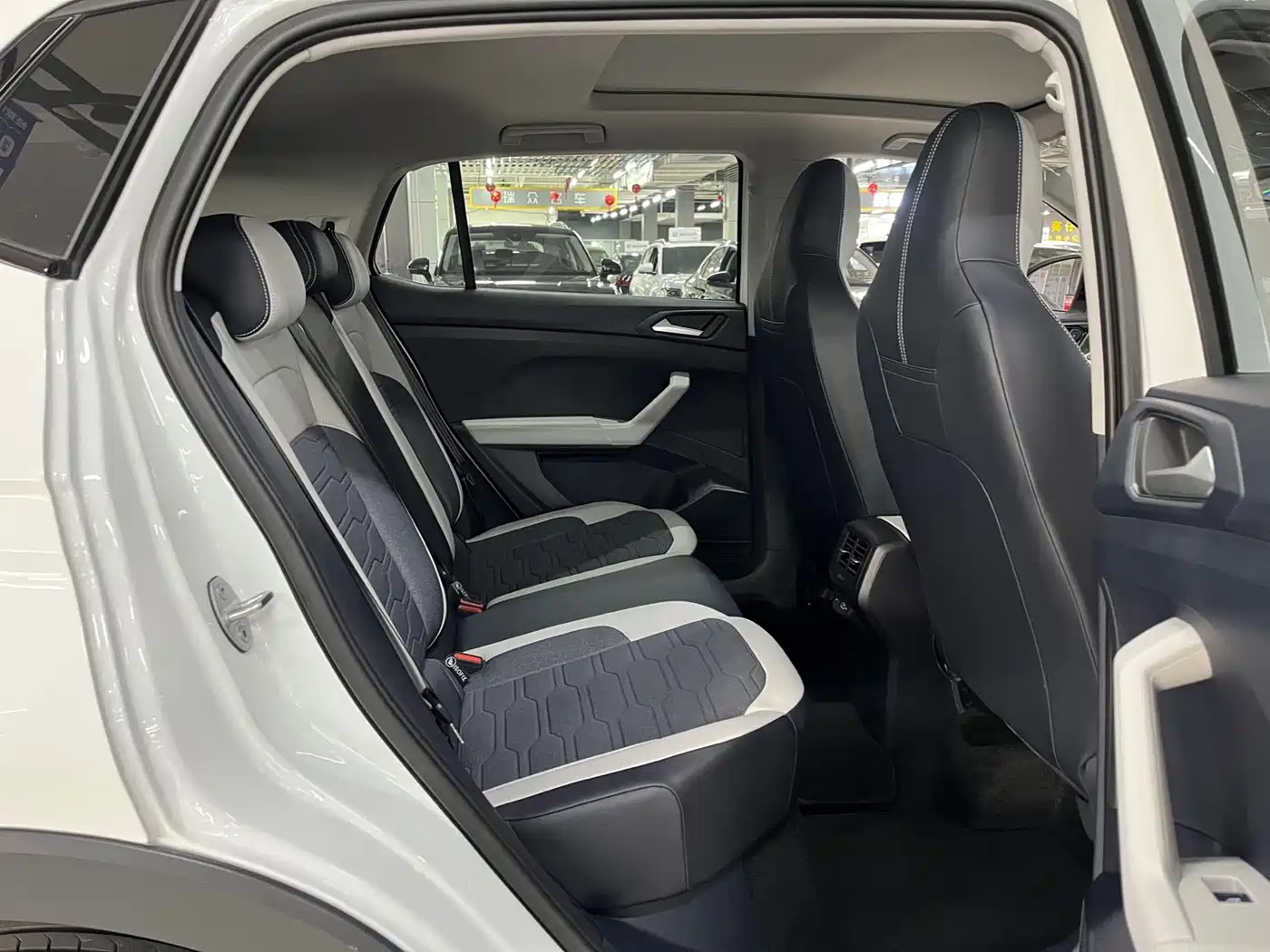 Volkswagen Tharu 2025 New Edge 1.5L Aspiration Edition фото 10