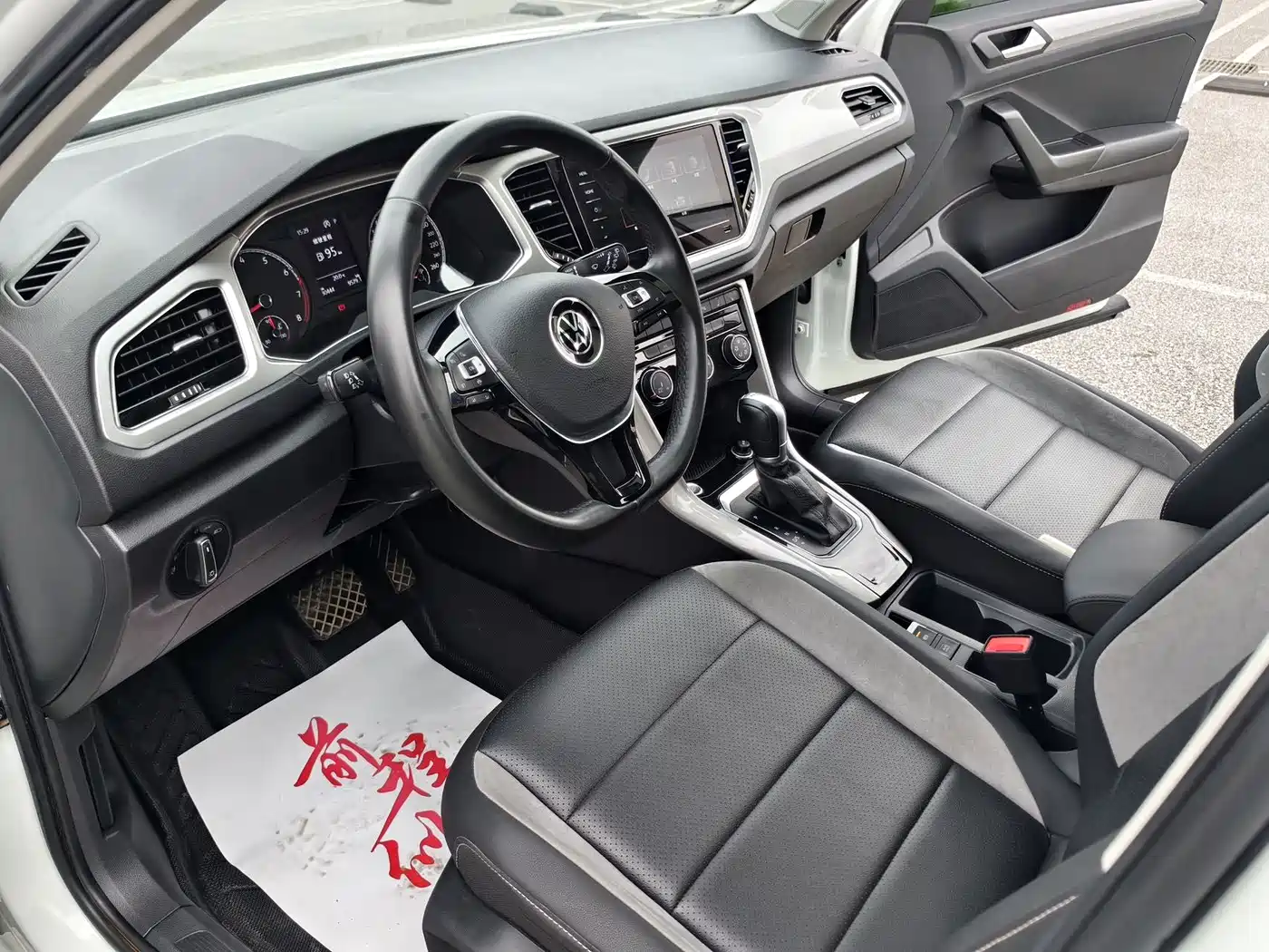 Volkswagen T-ROC 2022 280TSI DSG 2WD Elite PLUS фото 21
