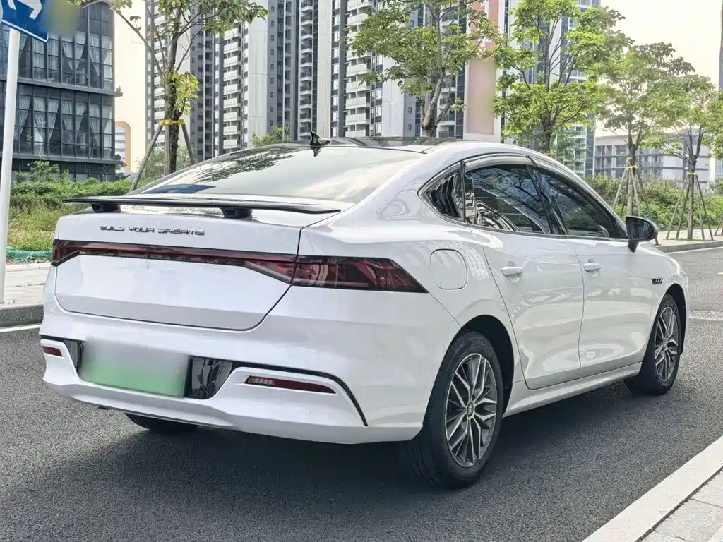 BYD Qin PLUS 2021 DM-i 55KM Flagship фото 23