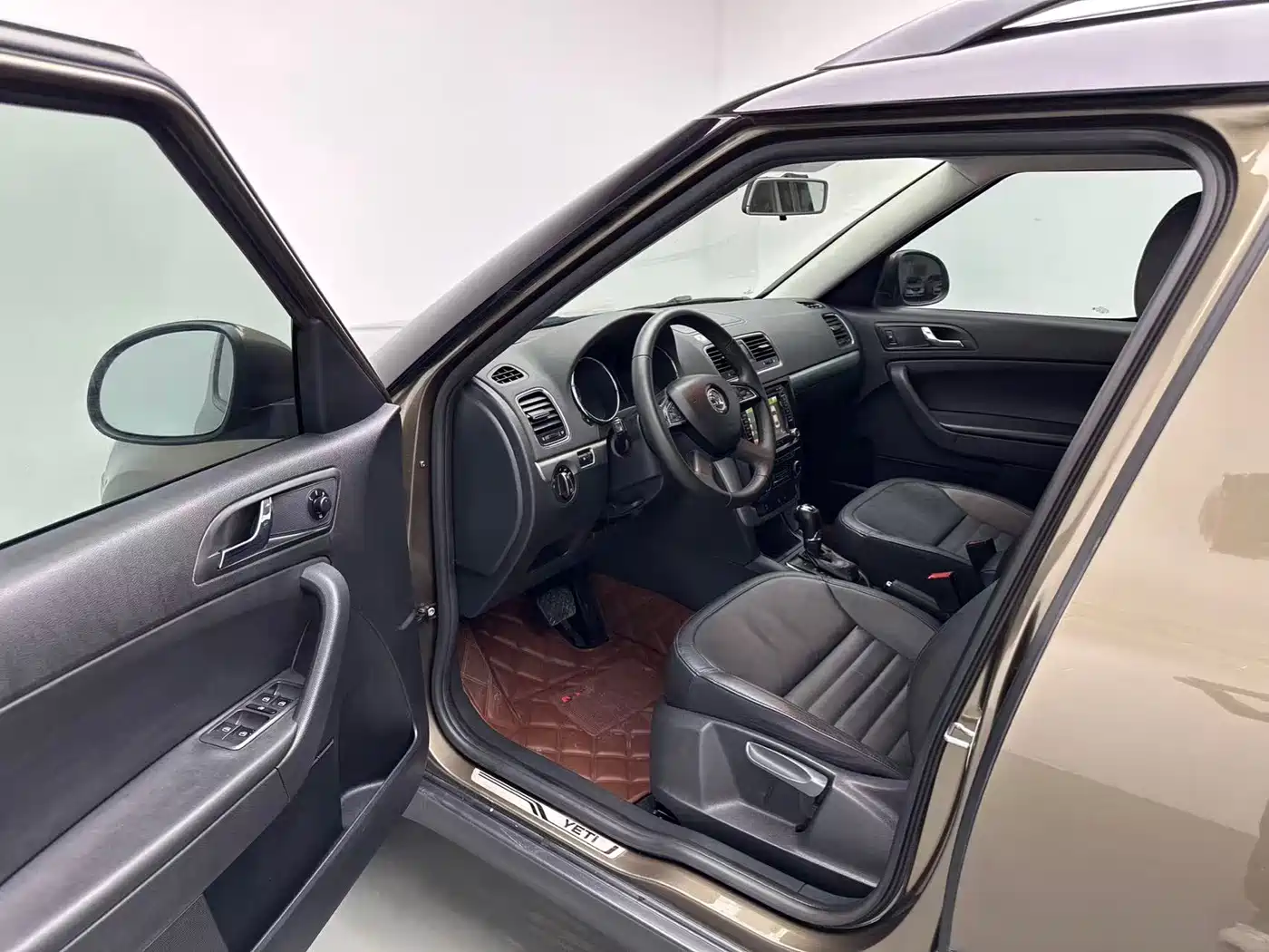 Škoda Yeti 2015 2014 1.8TSI DSG Polar Edition