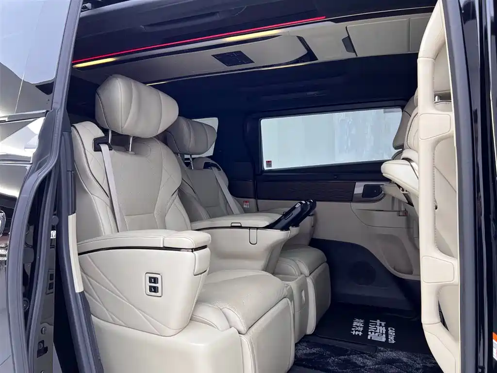 Toyota Vellfire 2024 Crown Hybrid 2.5L Executive Premium Edition фото 23