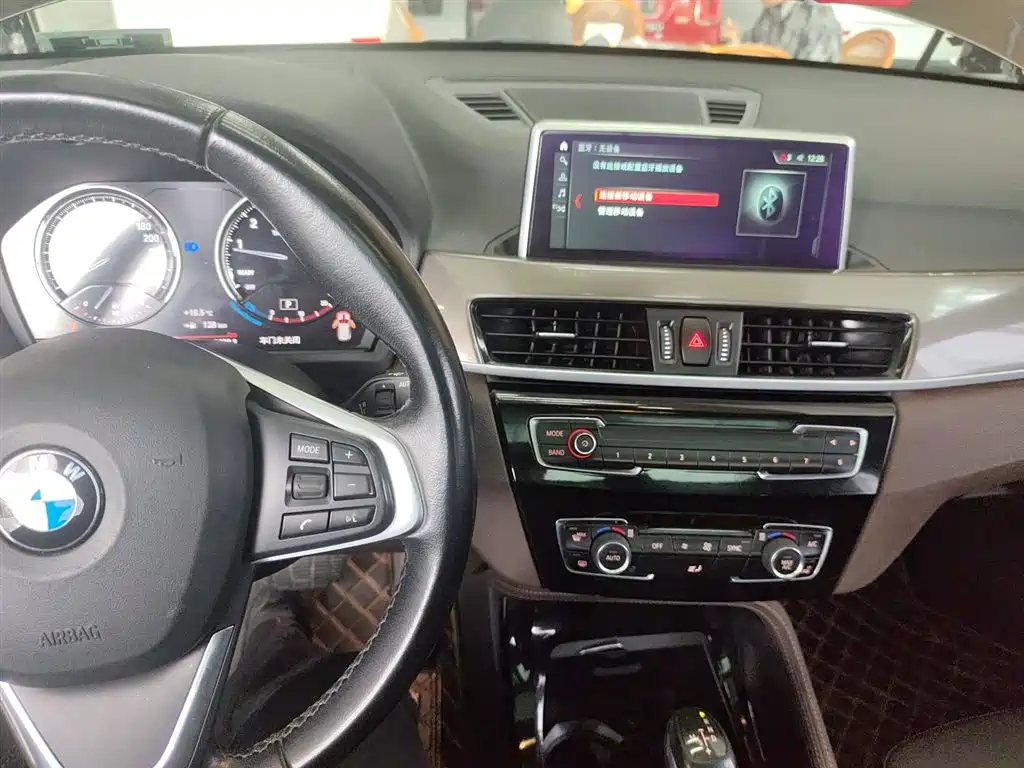 BMW X1 2019 xDrive20Li Premium Model фото 13