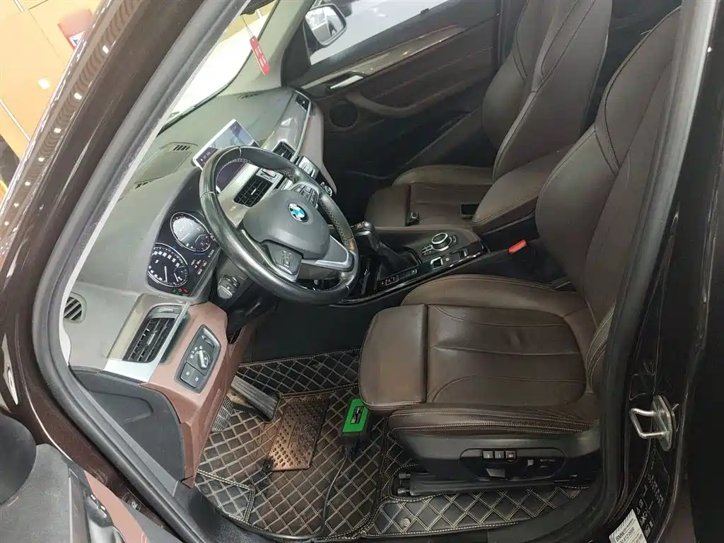 BMW X1 2019 xDrive20Li Premium Model фото 15