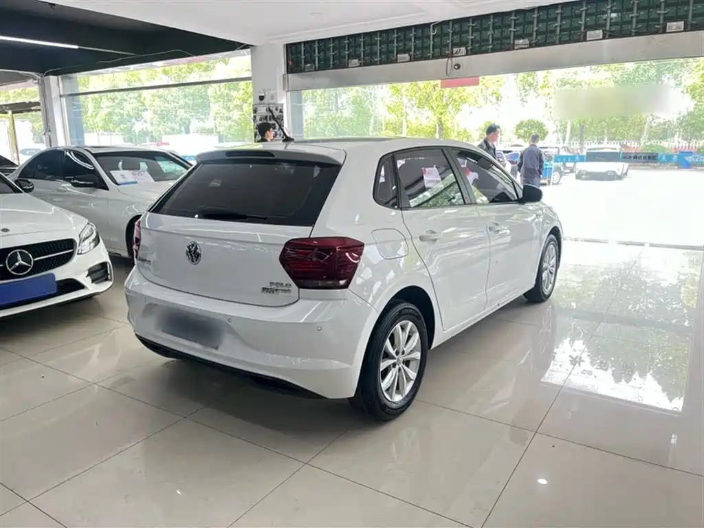 Volkswagen Polo 2019 Plus 1.5L Automatic Colorful Tech Edition фото 9