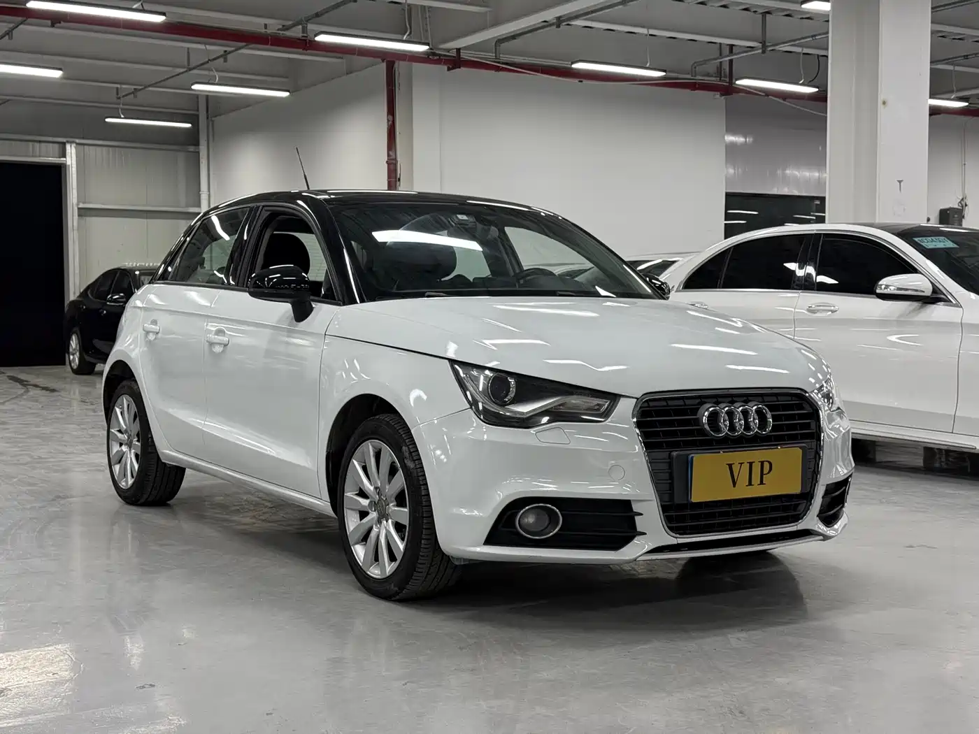 Audi A1 2014 30 TFSI Sportback Comfort фото 3