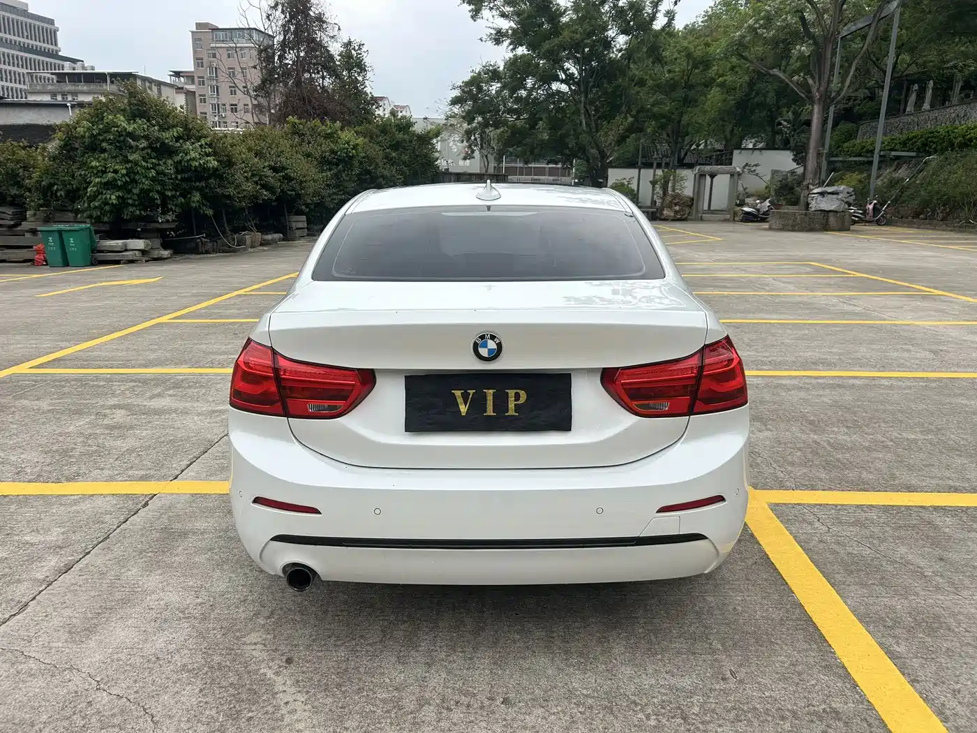 BMW 1 Series 2018 118i Sport Edition фото 8