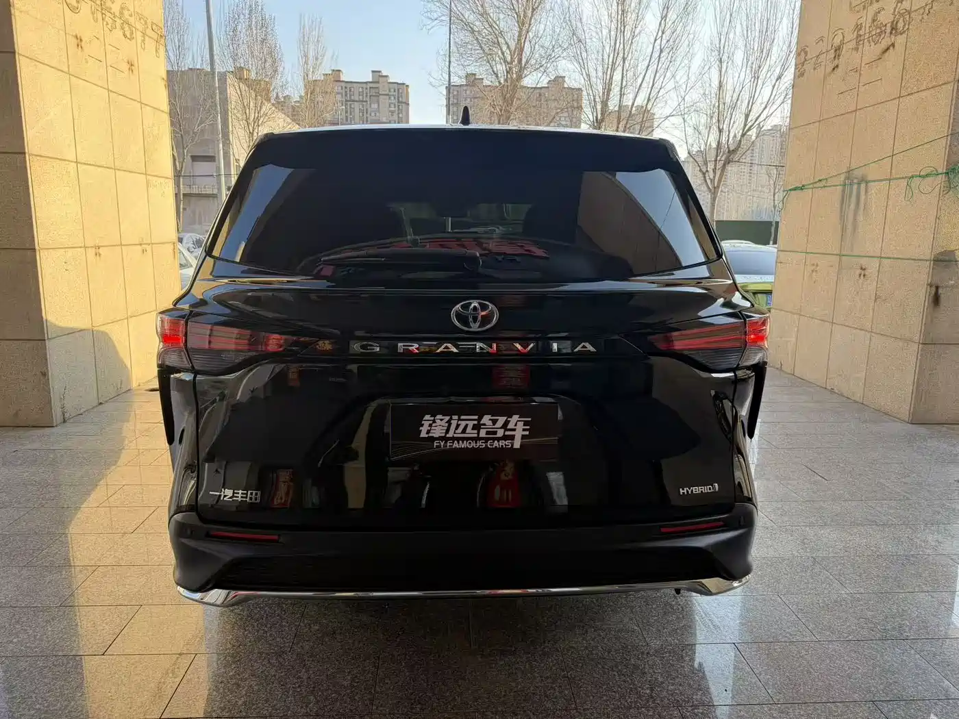 Toyota Granvia 2024 2.5L Hybrid Comfort фото 4