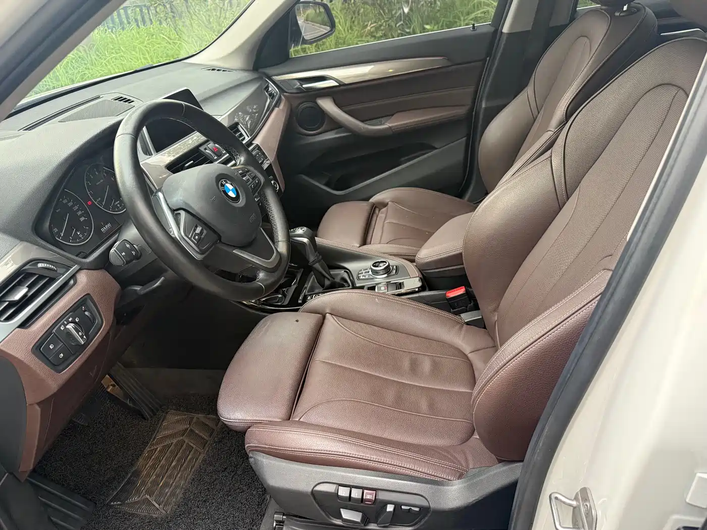 BMW X1 2018 xDrive20Li Premium Model фото 4