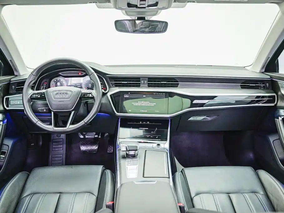 Фото 12 - Audi A6L