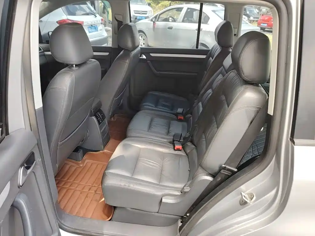 Volkswagen Touran 2015 2015 1.4T DSG Comfort Edition 5-seater
