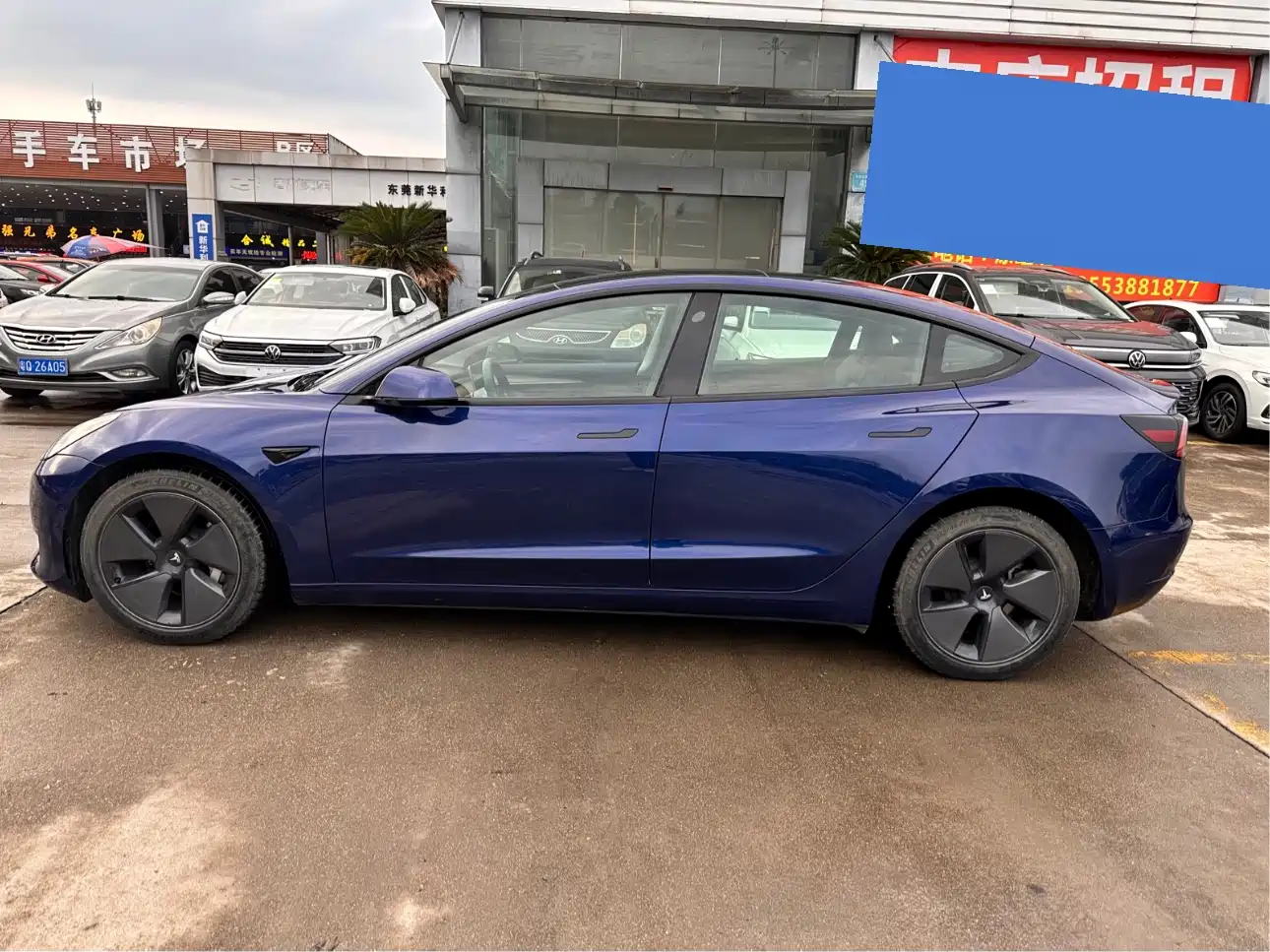 TESLA MODEL 3