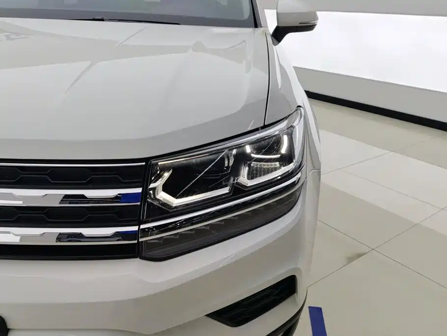 Volkswagen Tharu, миниатюра 5