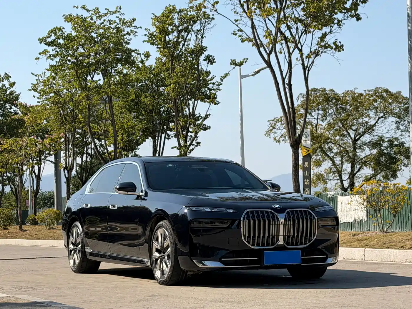 BMW 7-SERIES