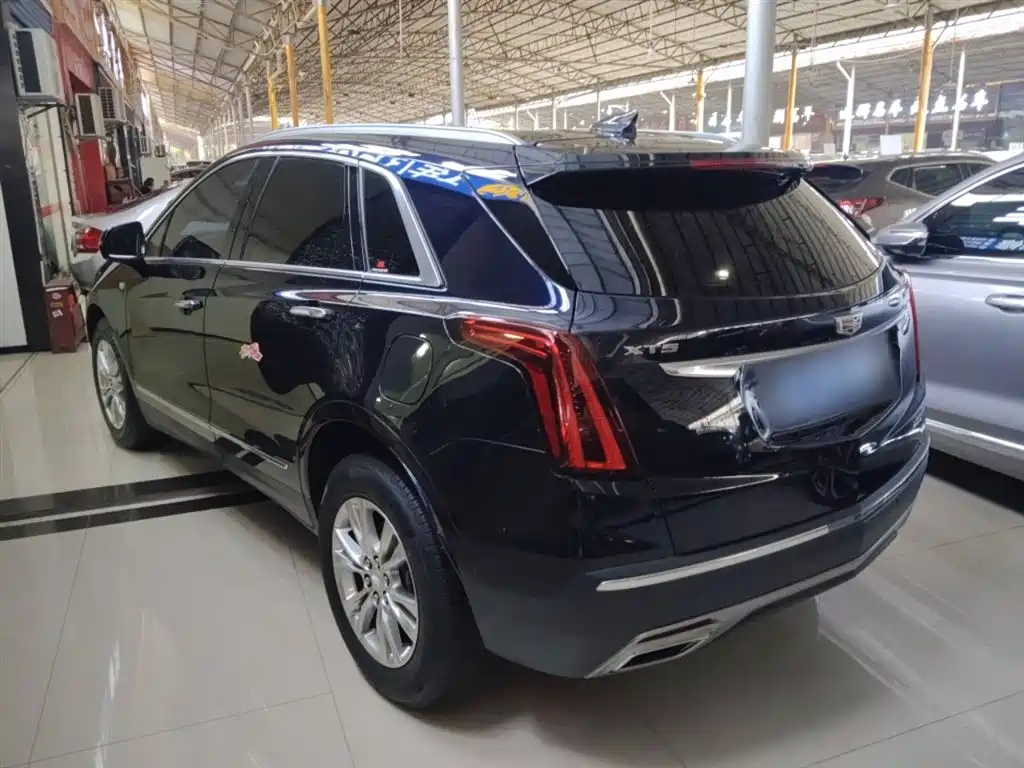 CADILLAC XT5