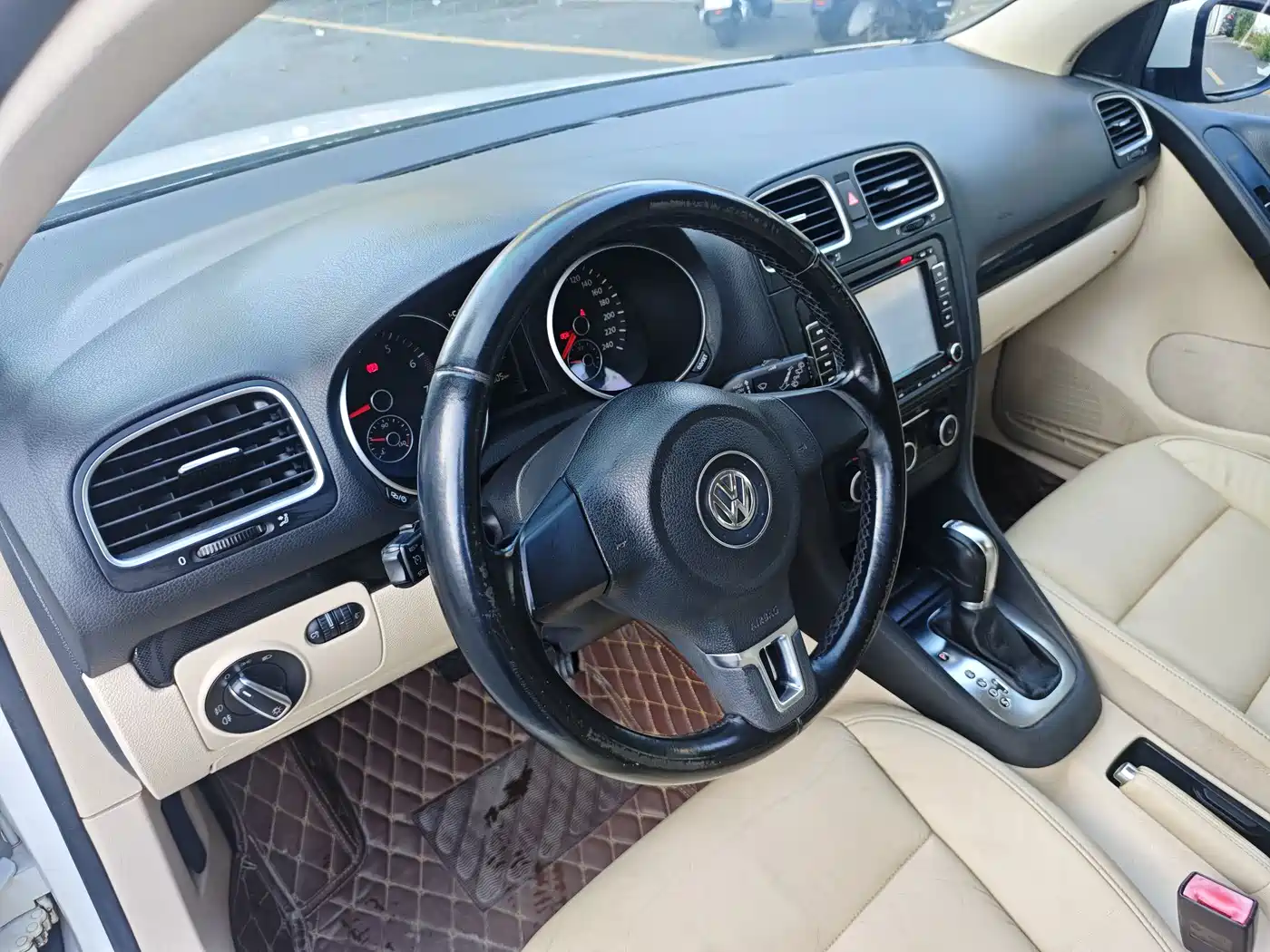 Volkswagen Golf 2013 2012 1.4TSI Automatic Luxury