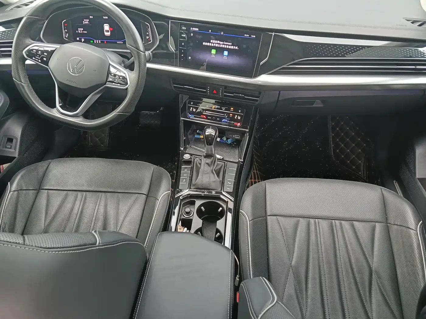 Volkswagen Passat 2023 330TSI Luxury Edition фото 9