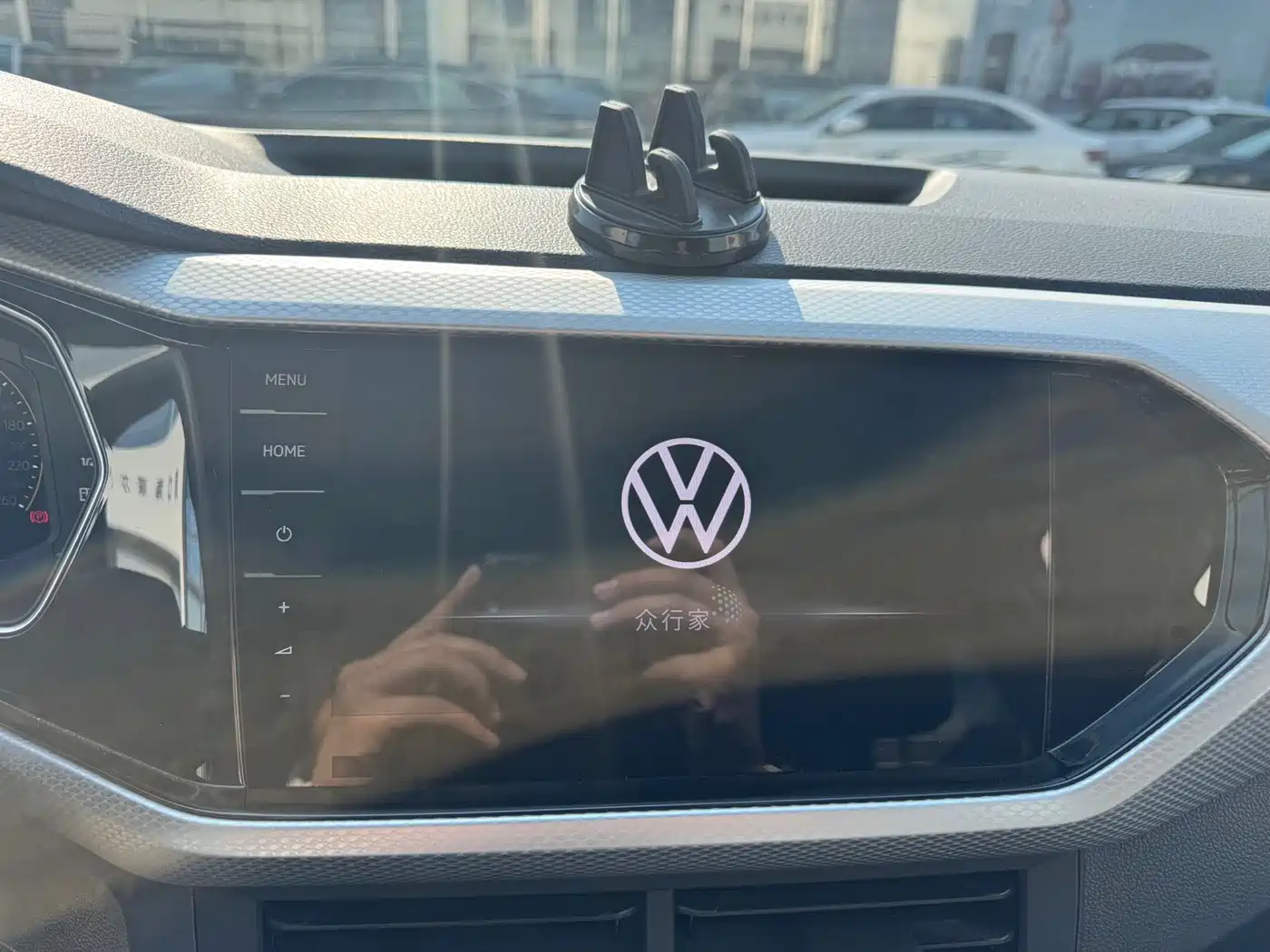 Volkswagen Tanying 2023 Model 200TSI DSG Joy Smart Connect Edition фото 17