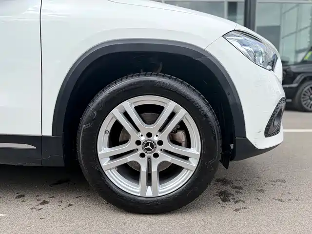 Mercedes-Benz GLA 2023 GLA 200 — фото 5