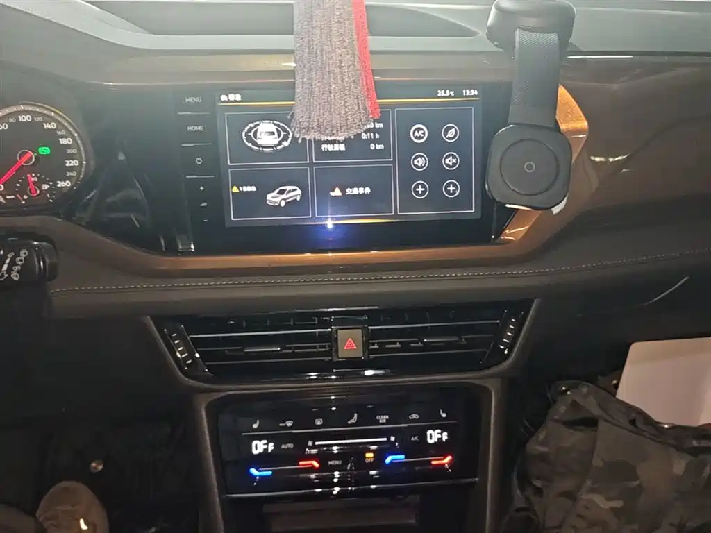 Volkswagen Tharu 2021 280TSI 2WD Luxury Plus фото 9