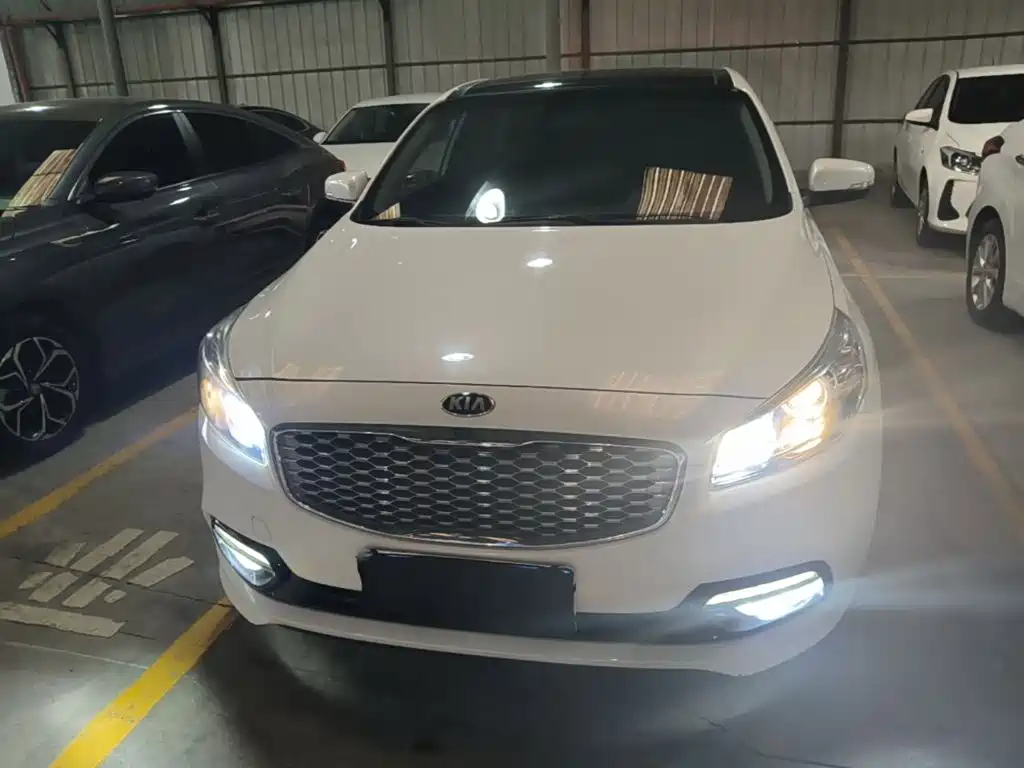 KIA K4