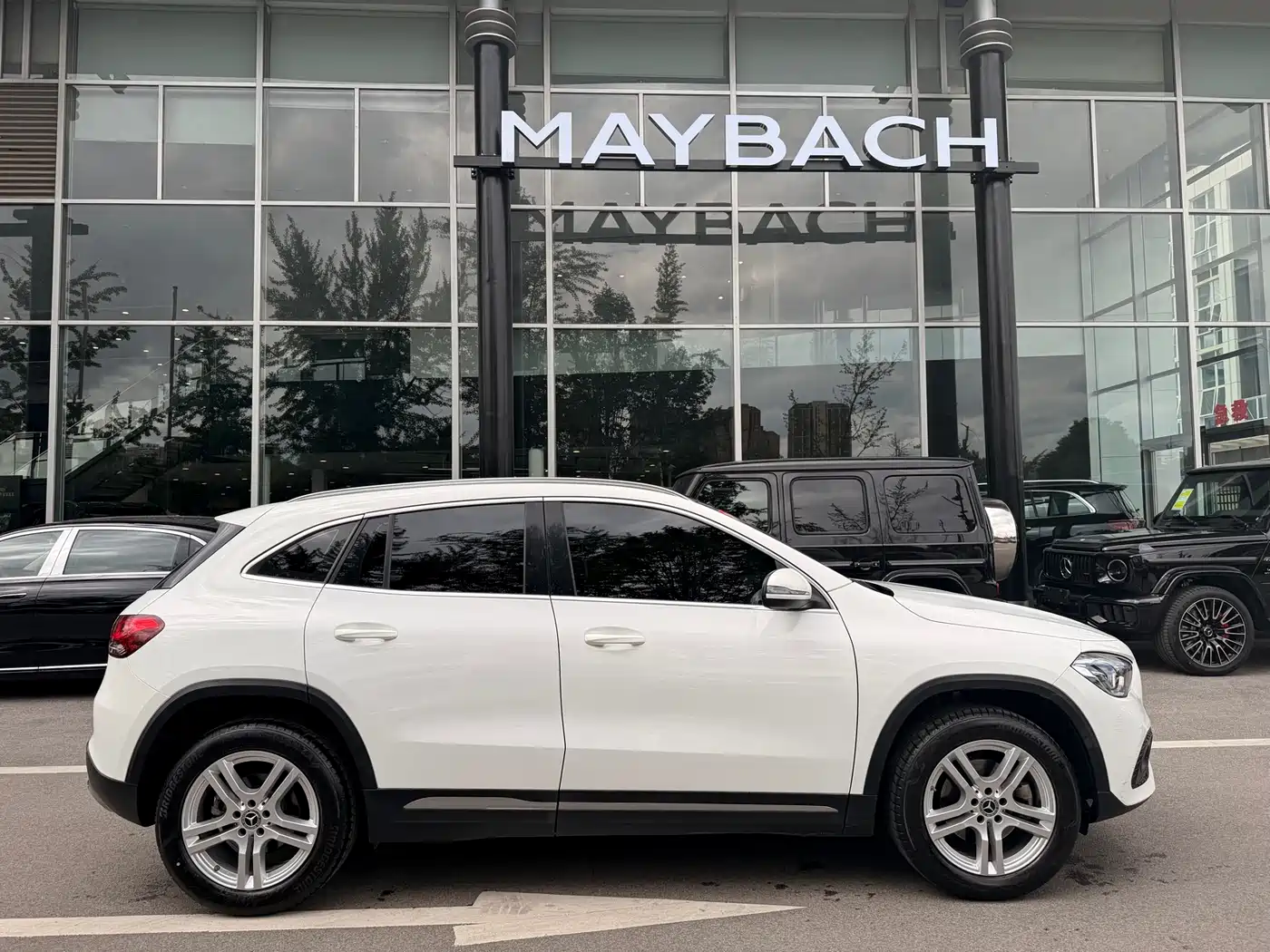 MERCEDES-BENZ GLA