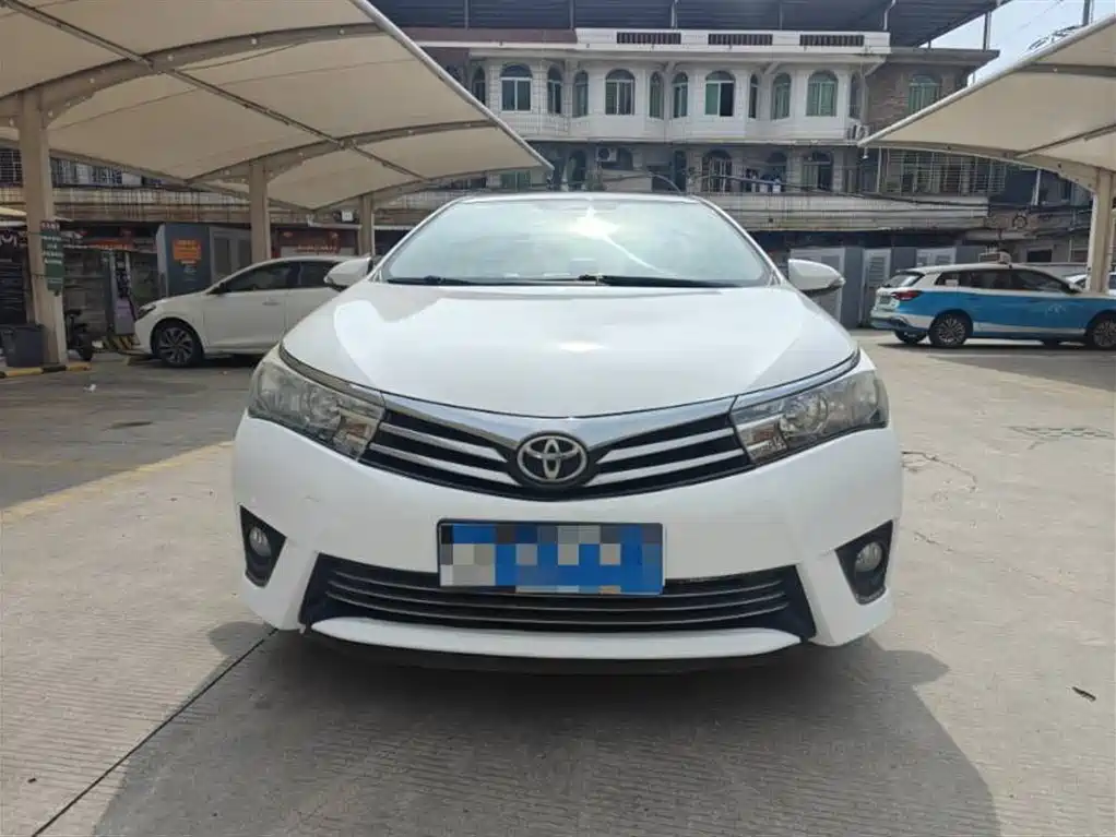 Toyota Corolla 2016 1.6L CVT GL-i Cool Edition фото 2