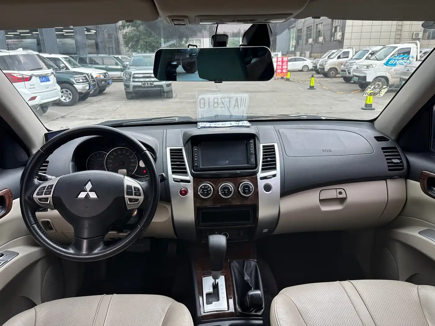 Mitsubishi Pajero Sport 2013 3.0L Automatic 4WD Flagship фото 11