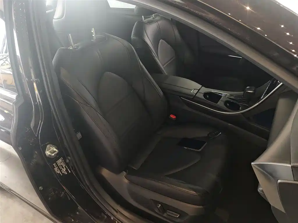 Toyota Avalon 2019 Hybrid 2.5L Luxury Edition China VI фото 25
