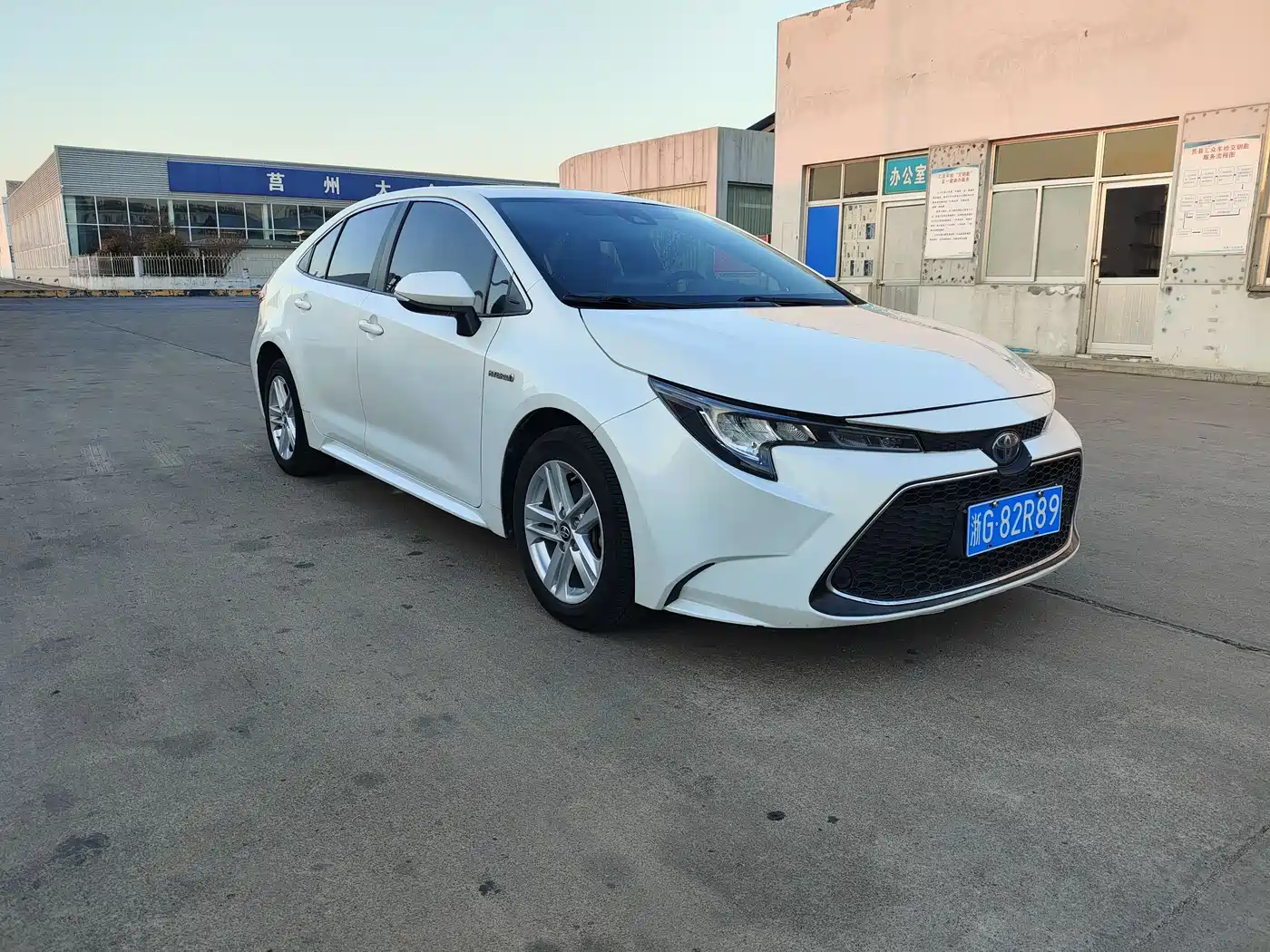 Toyota Levin 2022 Dual Engine 1.8H E-CVT Luxury Edition фото 3